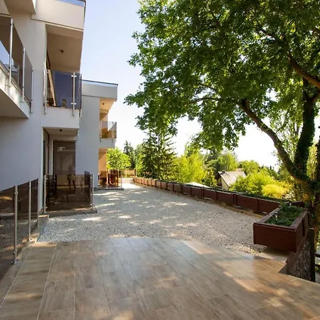 Xendala Panzio Nocleg ze śniadaniem Balatonakarattya