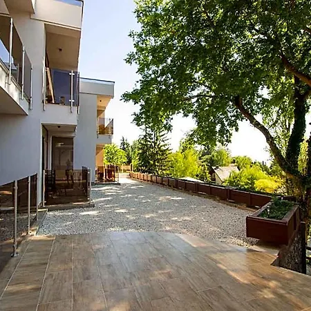 Xendala Panzió Bed & Breakfast Balatonakarattya