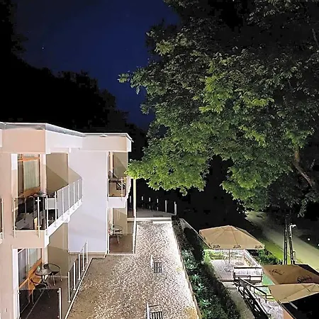 Bed & Breakfast Xendala Panzió 3*
