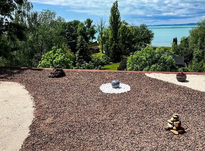 Xendala Panzio 3* Balatonakarattya